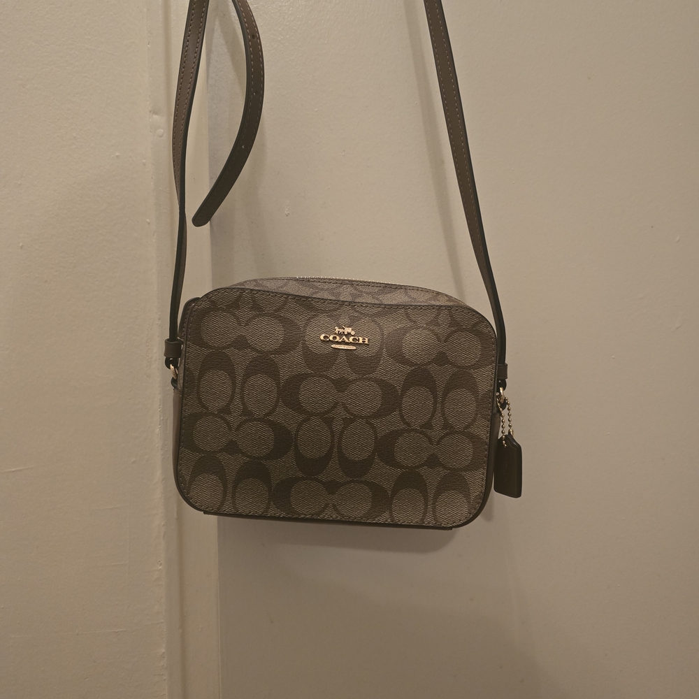 Coach Brown Crossbody Bag with Compact Design - Picture 3 of 5